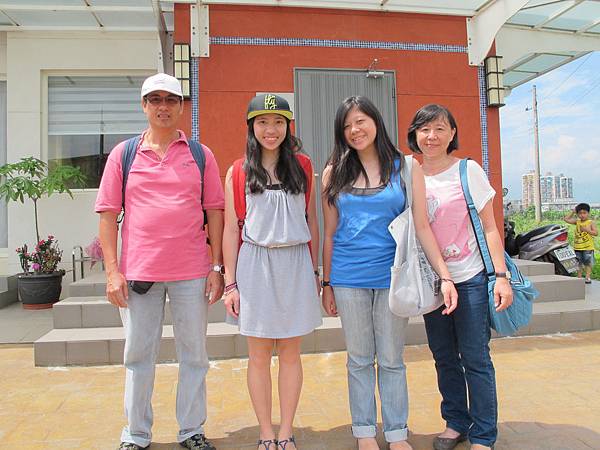 IMG_2001 IMG_2001