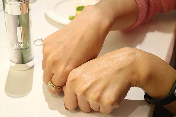 ♥新品調查局♥ 號稱2016地表最強美白精華正式駕到--勻淨科研淡斑修護雙精萃