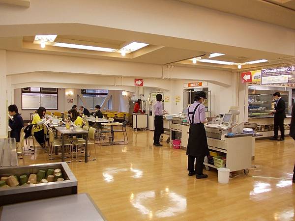 京都同志社大學賞紅磚建築學生食堂午餐 橙光小田園 痞客邦 京都同志社大學賞紅磚建築學生食堂午餐 橙光小田園 痞客邦