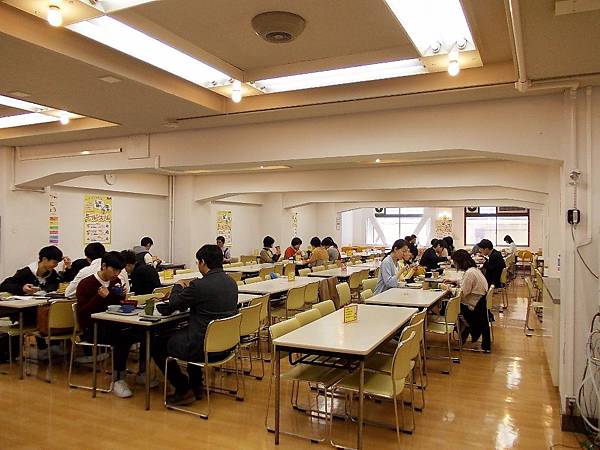 京都同志社大學賞紅磚建築學生食堂午餐 橙光小田園 痞客邦 京都同志社大學賞紅磚建築學生食堂午餐 橙光小田園 痞客邦