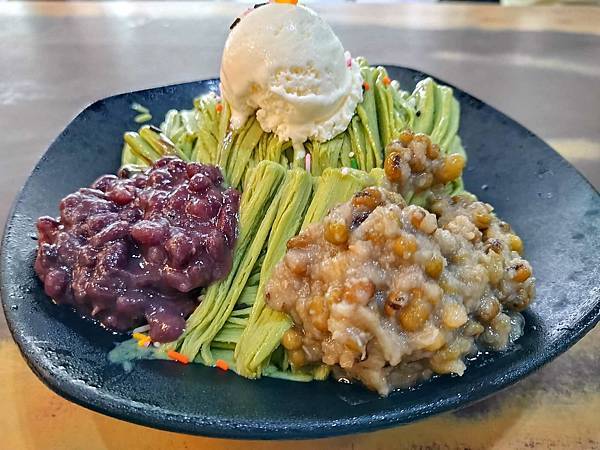 台南宅旅三回目（阿霞飯店單人套餐、福樂屋水果麻糬、安平豆花）