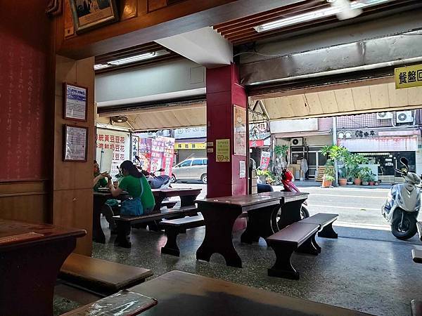 台南宅旅三回目（阿霞飯店單人套餐、福樂屋水果麻糬、安平豆花）