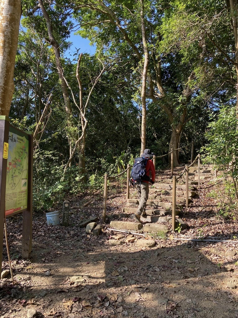 【高雄甲仙】六義山登山步道(紫霞登山口-觀湖平台來回)