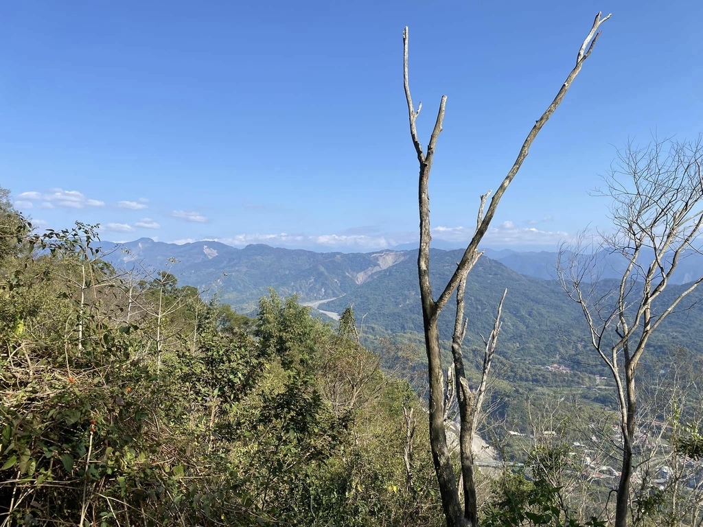 【高雄甲仙】六義山登山步道(紫霞登山口-觀湖平台來回)