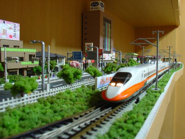 高鐵700T模型列車