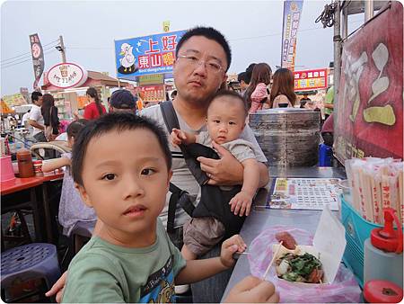 [4.7y&1.3y]花園夜市#早早到了夜市，人不多，準備開吃囉!!!