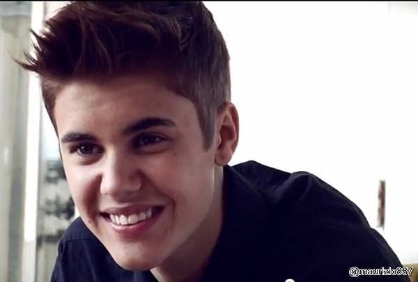 justin-bieber-2012-justin-bieber-30847004-1280-865.jpg