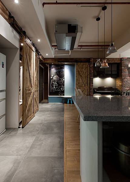 Interior-10.jpg Interior-10.jpg