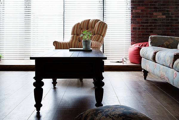 Interior-52.jpg Interior-52.jpg