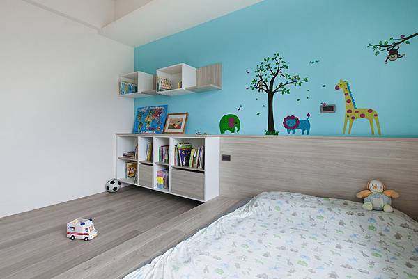 Interior-85.jpg Interior-85.jpg