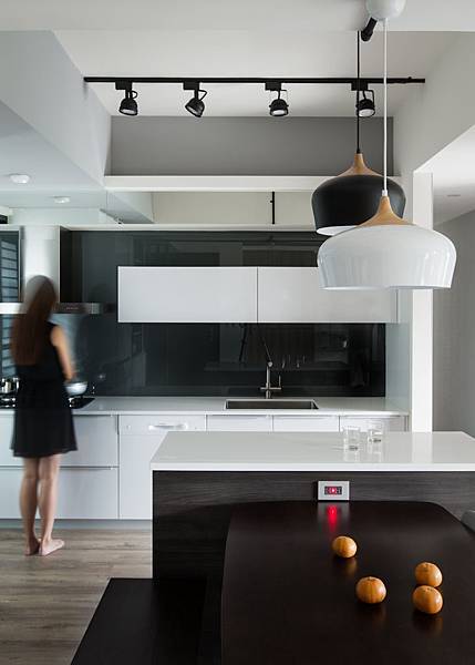 Interior-14.jpg Interior-14.jpg