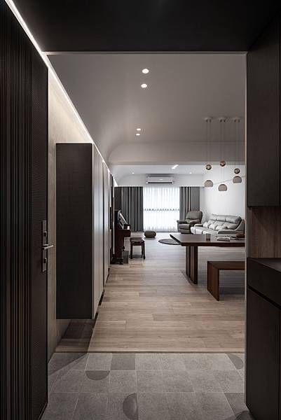 Interiors-01.jpg Interiors-01.jpg