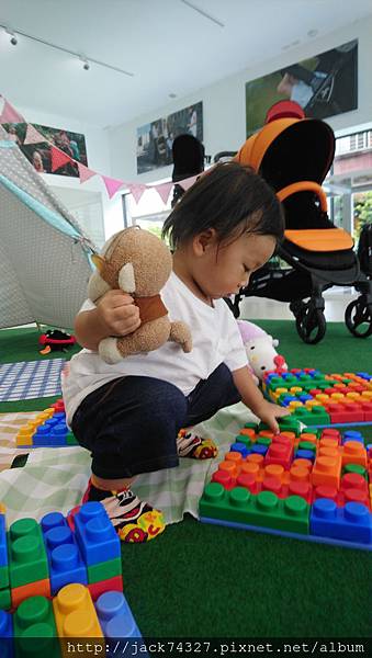 DSC_0423.JPG DSC_0423.JPG