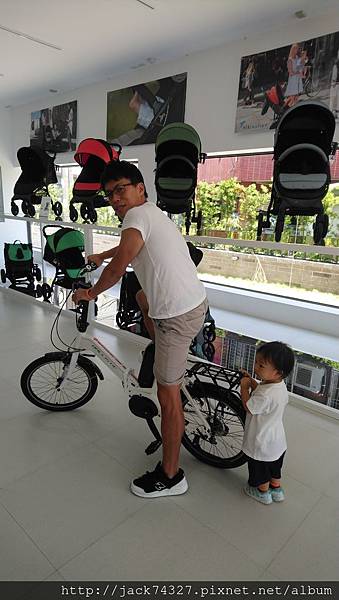 DSC_0505.JPG DSC_0505.JPG