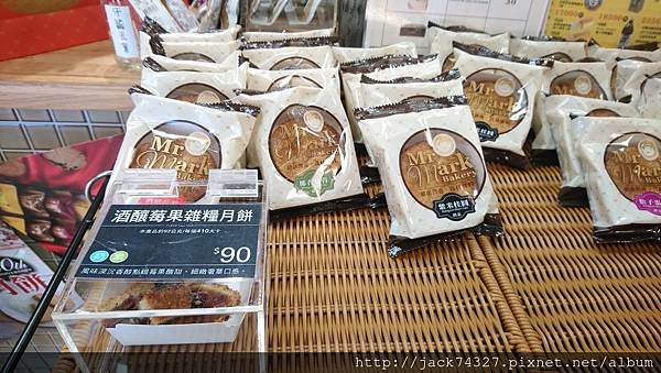 DSC_0826.JPG DSC_0826.JPG