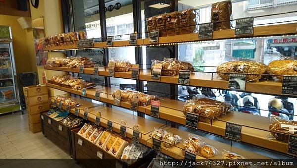 DSC_0831.JPG DSC_0831.JPG