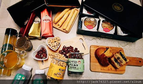 39179850_1797838460307009_4434133912951717888_n (1).jpg