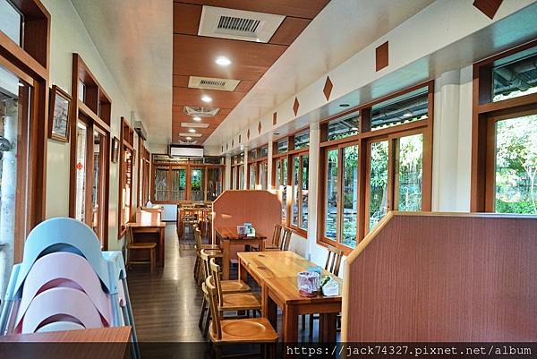 {台中美食}田寮農莊、台中南屯、寵物友善、景觀餐廳 {台中美食}田寮農莊、台中南屯、寵物友善、景觀餐廳