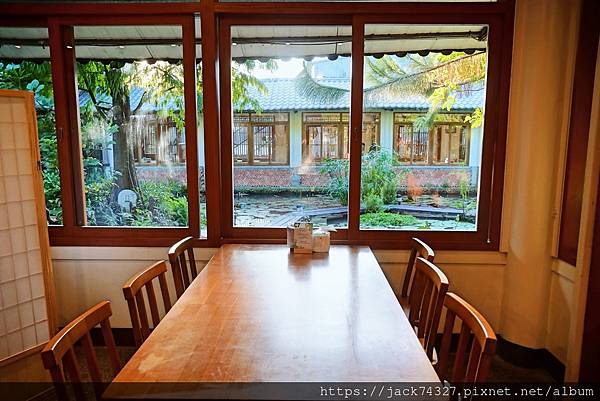 {台中美食}田寮農莊、台中南屯、寵物友善、景觀餐廳 {台中美食}田寮農莊、台中南屯、寵物友善、景觀餐廳