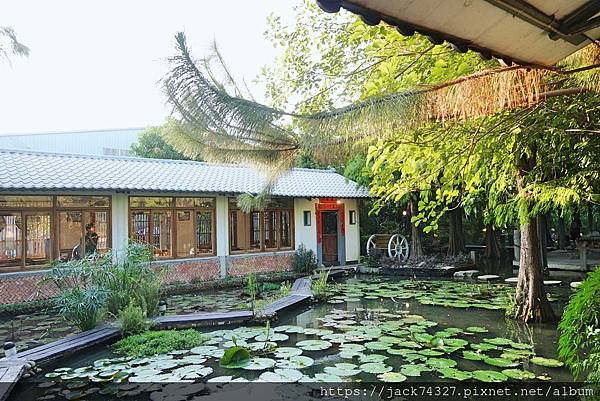 {台中美食}田寮農莊、台中南屯、寵物友善、景觀餐廳 {台中美食}田寮農莊、台中南屯、寵物友善、景觀餐廳