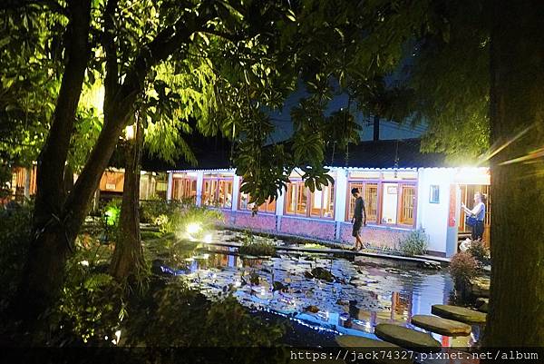 {台中美食}田寮農莊、台中南屯、寵物友善、景觀餐廳 {台中美食}田寮農莊、台中南屯、寵物友善、景觀餐廳