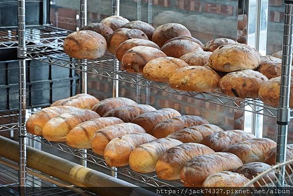 {南投美食}竹山必吃美食:「大和窯烤麵包」,採用無油、無奶、 {南投美食}竹山必吃美食:「大和窯烤麵包」,採用無油、無奶、