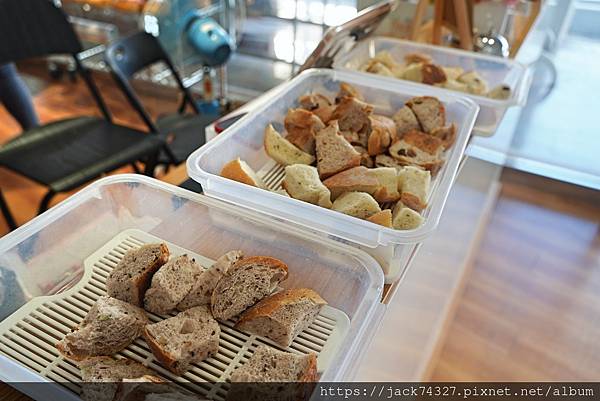 {南投美食}竹山必吃美食:「大和窯烤麵包」,採用無油、無奶、 {南投美食}竹山必吃美食:「大和窯烤麵包」,採用無油、無奶、