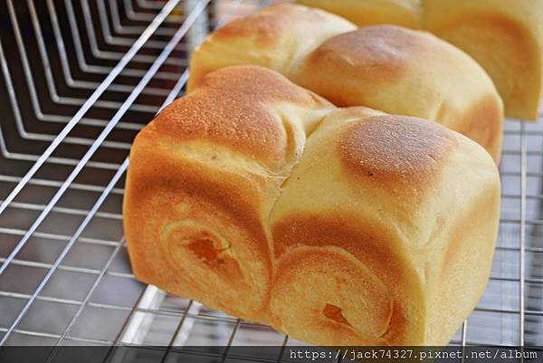 {南投美食}竹山必吃美食:「大和窯烤麵包」,採用無油、無奶、 {南投美食}竹山必吃美食:「大和窯烤麵包」,採用無油、無奶、