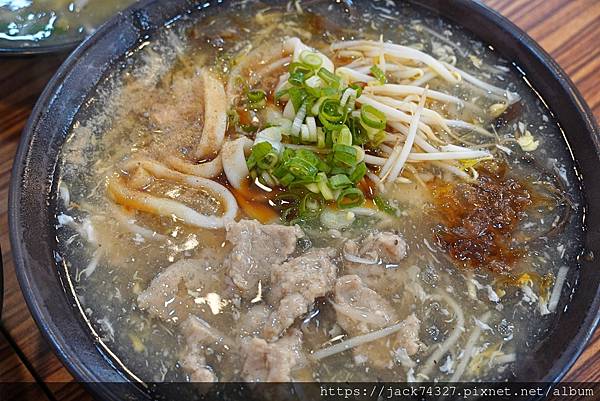 {彰化美食}溪湖糖廠美食：林家南投意麵，必吃招牌意麵、麻辣鴨