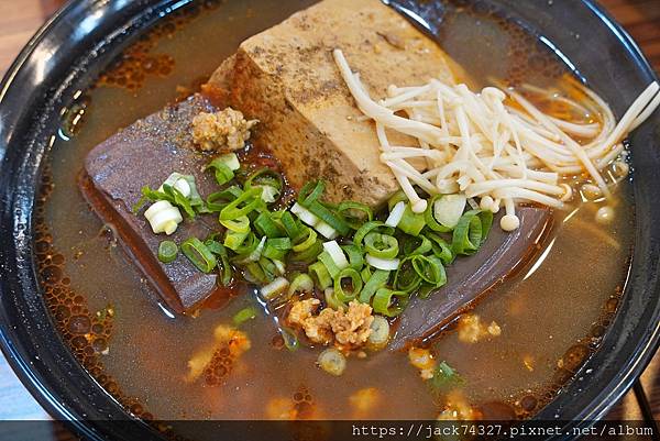 {彰化美食}溪湖糖廠美食：林家南投意麵，必吃招牌意麵、麻辣鴨