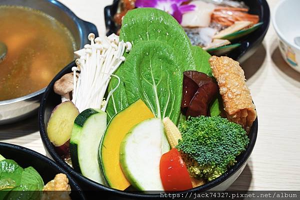 {}小伍手路鍋 母親節端午節聚餐火鍋239起白飯冰淇淋吃到飽 {}小伍手路鍋 母親節端午節聚餐火鍋239起白飯冰淇淋吃到飽