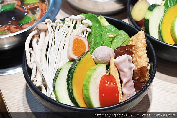 {}小伍手路鍋 母親節端午節聚餐火鍋239起白飯冰淇淋吃到飽 {}小伍手路鍋 母親節端午節聚餐火鍋239起白飯冰淇淋吃到飽