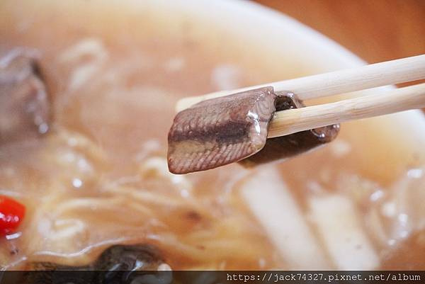 {雲林美食}怪人花枝鱔魚麵| {雲林美食}怪人花枝鱔魚麵|