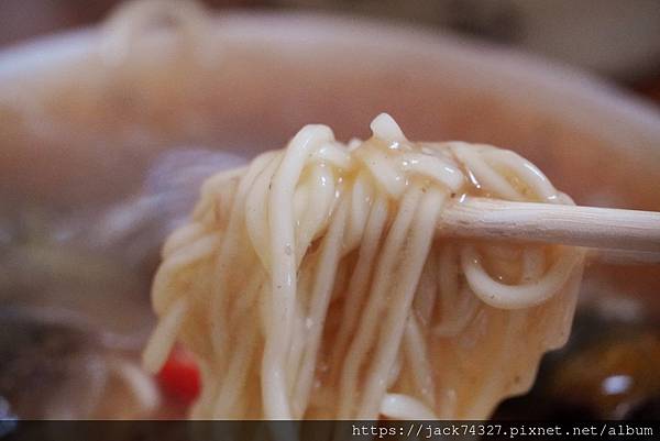 {雲林美食}怪人花枝鱔魚麵| {雲林美食}怪人花枝鱔魚麵|