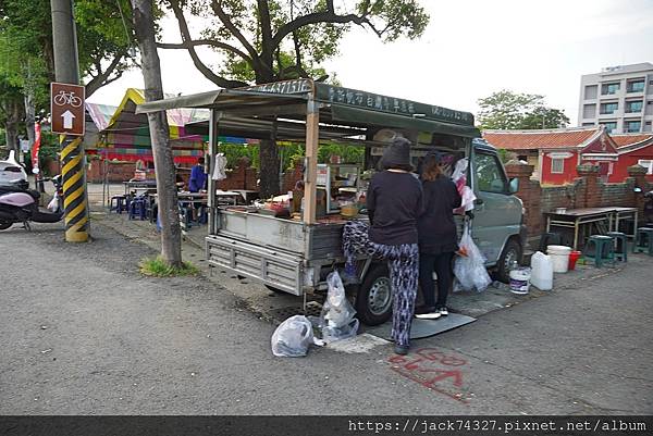{台南美食}台南柳營美食:柳營黑輪伯,一支只要12元,還有超 {台南美食}台南柳營美食:柳營黑輪伯,一支只要12元,還有超