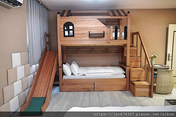 {苗栗住宿}南庄歡樂星球民宿,星球主題親子房境乾淨舒適,還有