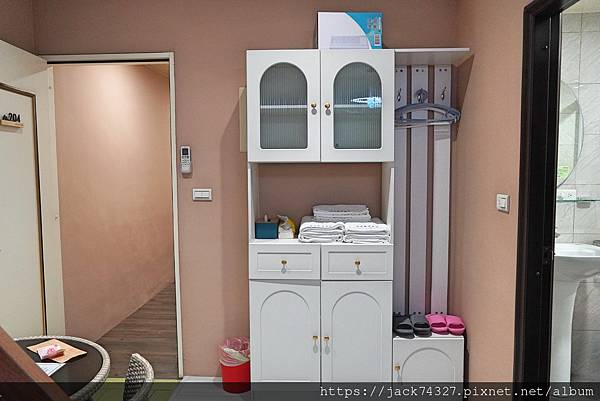 {苗栗住宿}南庄歡樂星球民宿,星球主題親子房境乾淨舒適,還有