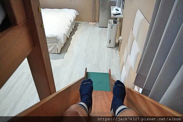 {苗栗住宿}南庄歡樂星球民宿,星球主題親子房境乾淨舒適,還有