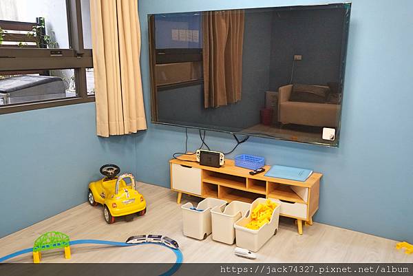 {苗栗住宿}南庄歡樂星球民宿,星球主題親子房境乾淨舒適,還有