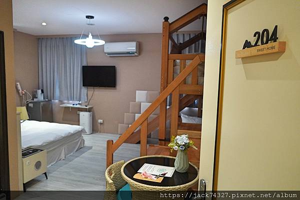 {苗栗住宿}南庄歡樂星球民宿,星球主題親子房境乾淨舒適,還有