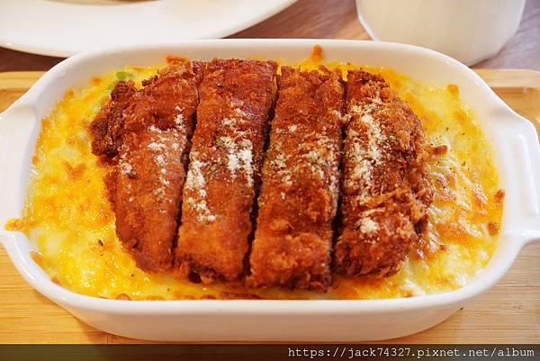 {台中美食}鈞泓家-嶺東店/南屯嶺東必吃早午餐/宵夜店，超狂