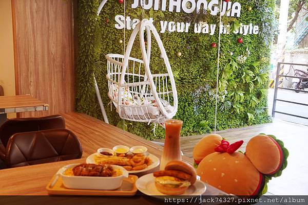 {台中美食}鈞泓家-嶺東店