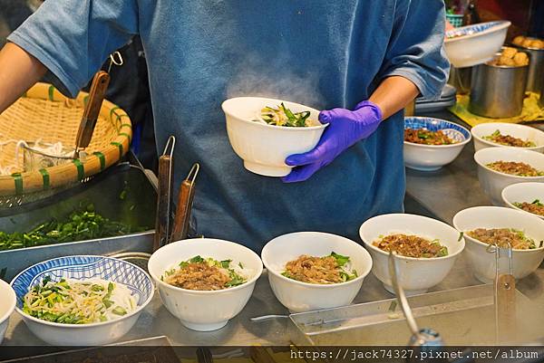 {台東美食}榕樹下米苔目(中華路創始老店-別無分店)/堅持手 {台東美食}榕樹下米苔目(中華路創始老店-別無分店)/堅持手