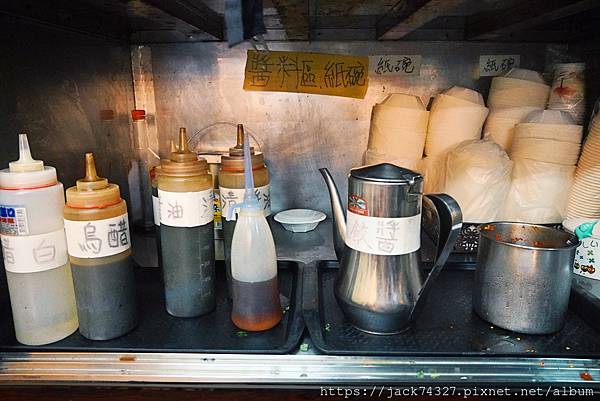 {台北美食}北大荒水餃店/一顆9元巨無霸水餃，吃6顆就超飽，