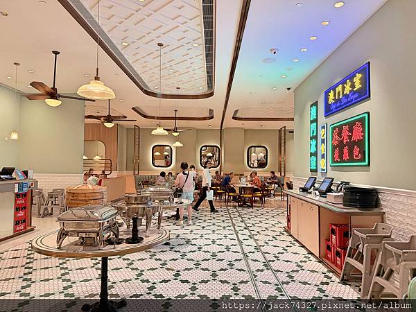 {澳門住宿}澳門葡京人LINE FRIENDS L'OCCI {澳門住宿}澳門葡京人LINE FRIENDS L'OCCI