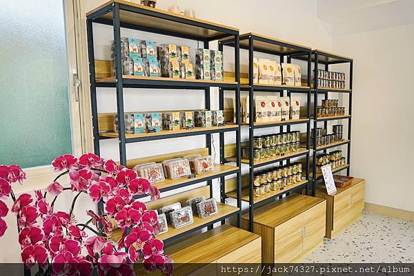 {桃園美食}Soyue層玥 千層酥燒菓子大溪伴手禮盒專賣店海 {桃園美食}Soyue層玥 千層酥燒菓子大溪伴手禮盒專賣店海