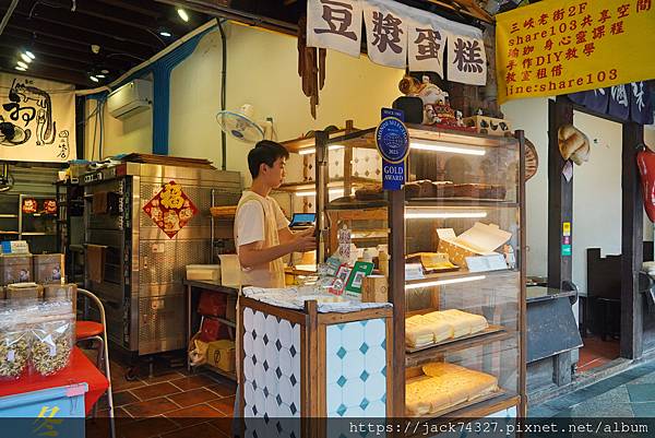 {新北美食}三峽老街必買伴手禮：「初蛋糕」使用履歷紅仁蛋＋非