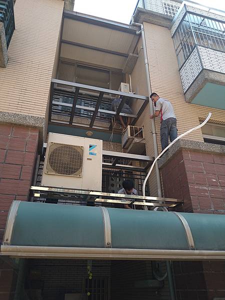 DSC_2060.jpg DSC_2060.jpg