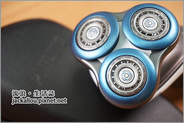 BlogTxt-PhilipsS7020-01.JPG BlogTxt-PhilipsS7020-01.JPG