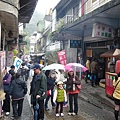 今天下雨，所以人有點少